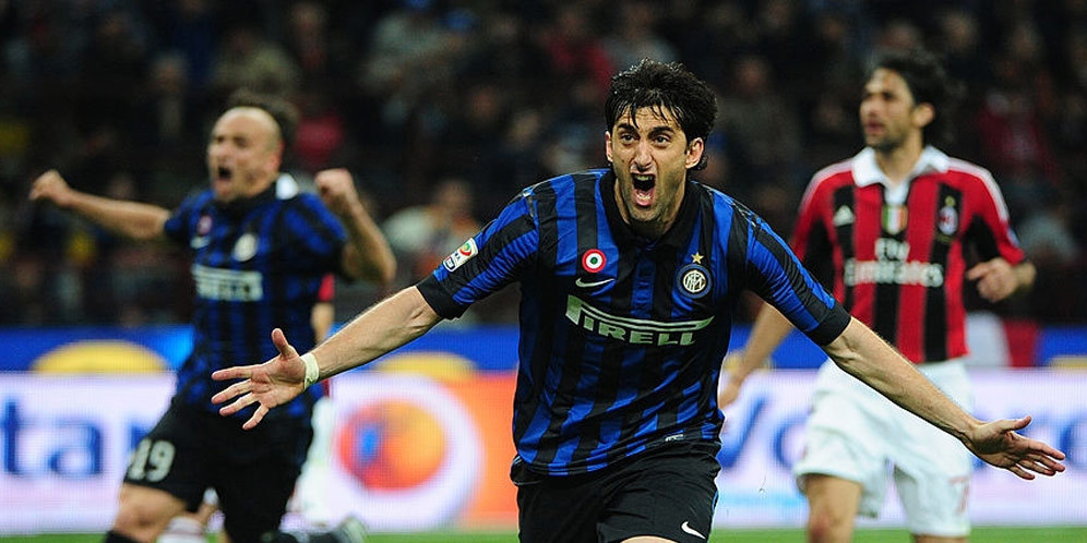 Flashback: Hattrick Milito dan Roket Maicon Runtuhkan Milan