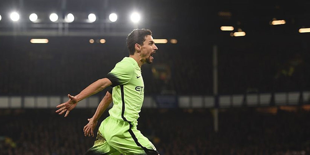 Jesus Navas Bisa Pulang ke Sevilla