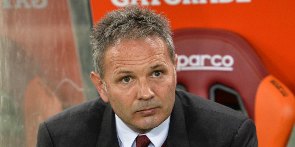 Mihajlovic Minta Milan Segera Fokus ke Palermo