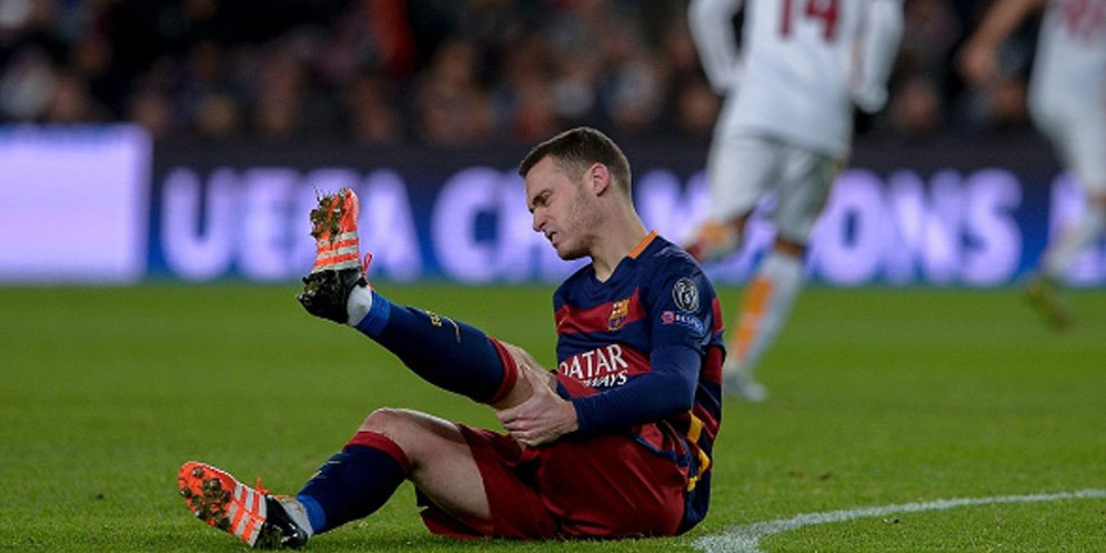 Barcelona Izinkan Vermaelen Tes Medis di AS Roma