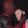 Ketika Deadpool Cium Kening Rooney Ketika Deadpool Cium Kening Rooney