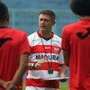 Madura United Lolos Grup B, Gomes de Oliveira Bahagia