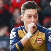 Disebut Tak Suka Wenger, Mesut Ozil Marah