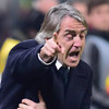 Acungkan Jari Tengah, Mancini Minta Maaf pada Fans Milan