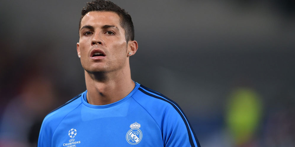 Masuk Lapangan Dengan Kaki Kanan Jadi Ritual Ronaldo