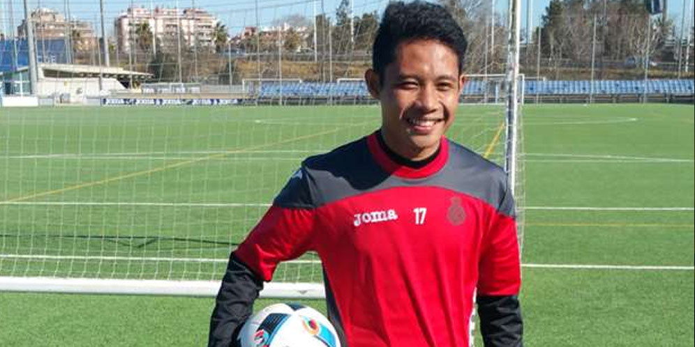 Akrabnya Evan Dimas Dengan Pemain Espanyol B