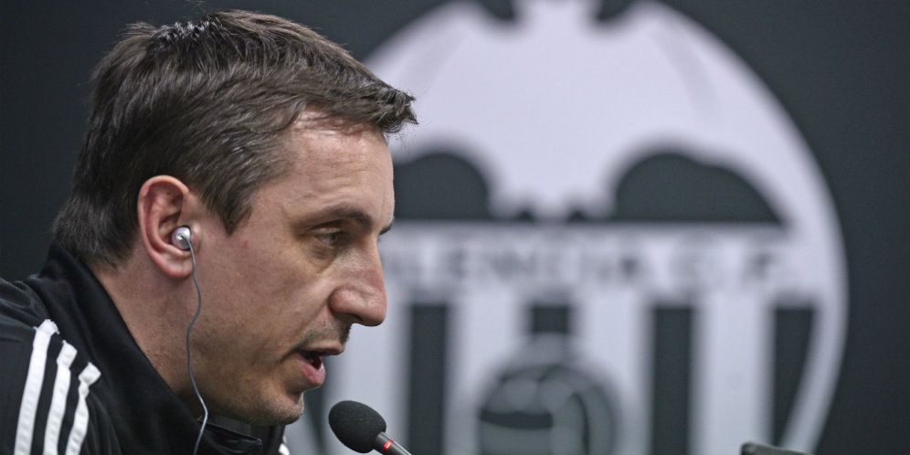 Wenger Anggap Gary Neville Bukan Manajer Handal