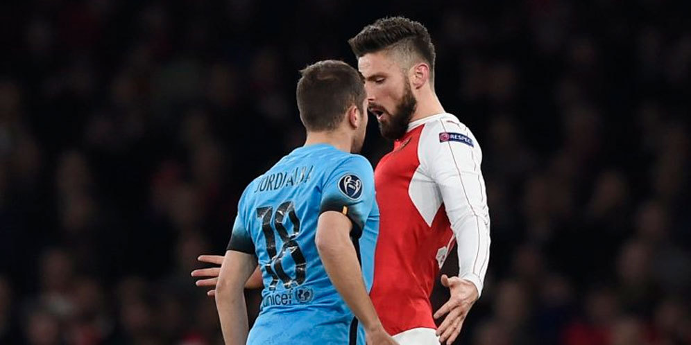 Video: Alba Tertangkap Diving Lawan Arsenal