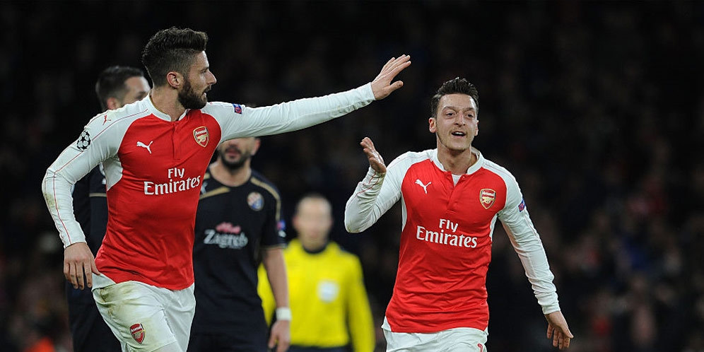 Arsenal Gagal Juara Liga, Giroud Salahkan Ozil