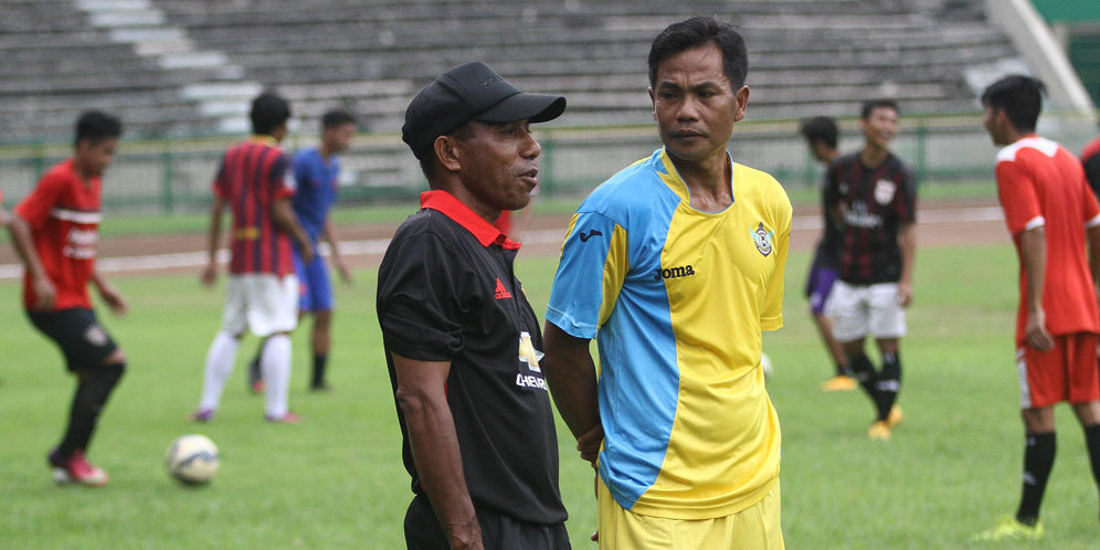 Pelatih Persegres Pasrahkan Nasib ke Manajemen