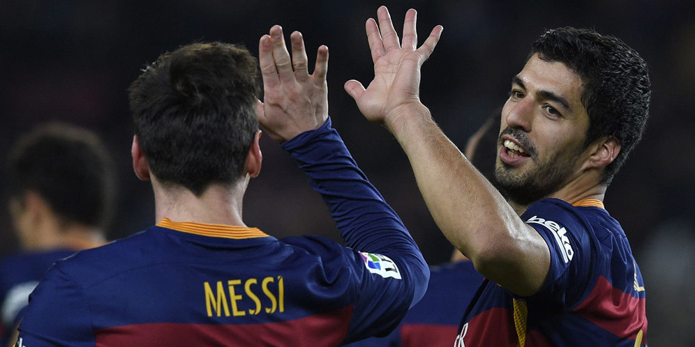 Suarez Hat-trick di Tiga Kompetisi