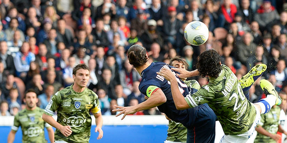 Backheel Golazo Ala Zlatan Tercipta di Swiss