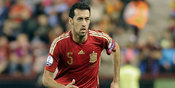 Busquets dan Juanfran Waspada Arda Turan Busquets dan Juanfran Waspada Arda Turan