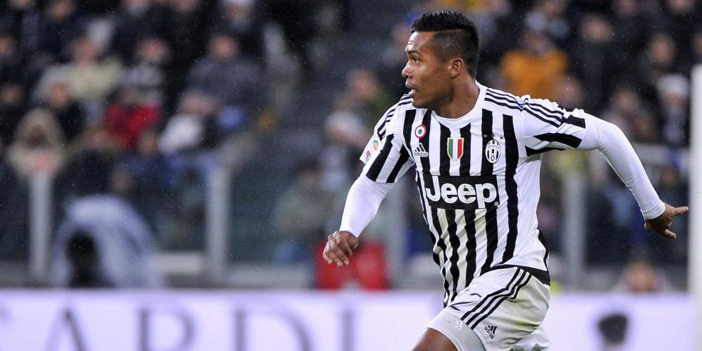 Juve Pasang Harga 50 Juta Euro Untuk Alex Sandro