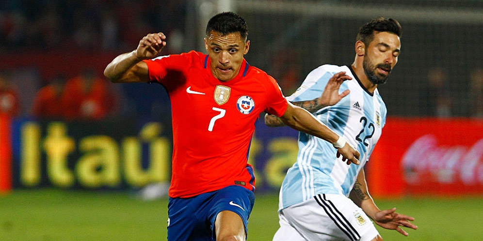 Alexis Sanchez Mengalami Cedera di Chile