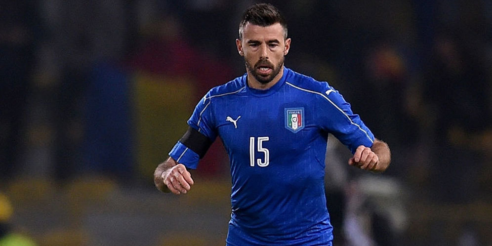 Barzagli Woles Italia Bahaya Akumulasi Kartu