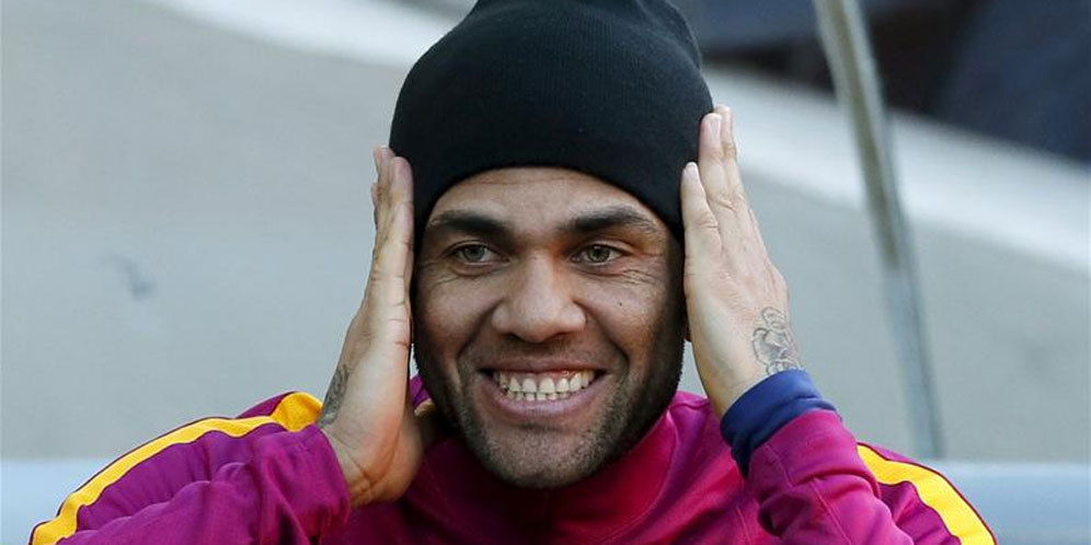 Alves Berjanji Akan Kembali ke Barcelona