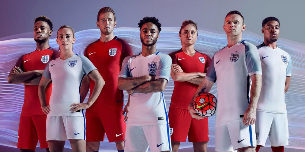 Jersey Timnas Inggris Dicaci, Hodgson Cuci Tangan