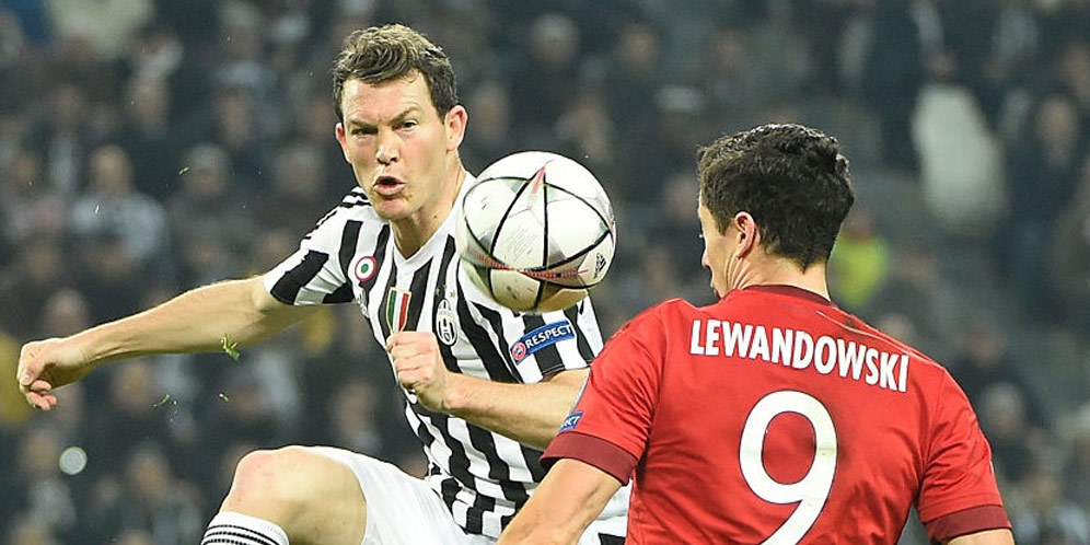 Kekalahan Lawan Bayern Masih Terasa Pahit Bagi Lichtsteiner