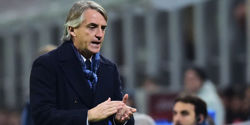 Mancini Bicara Rumor Latih Roma dan Inter Milan