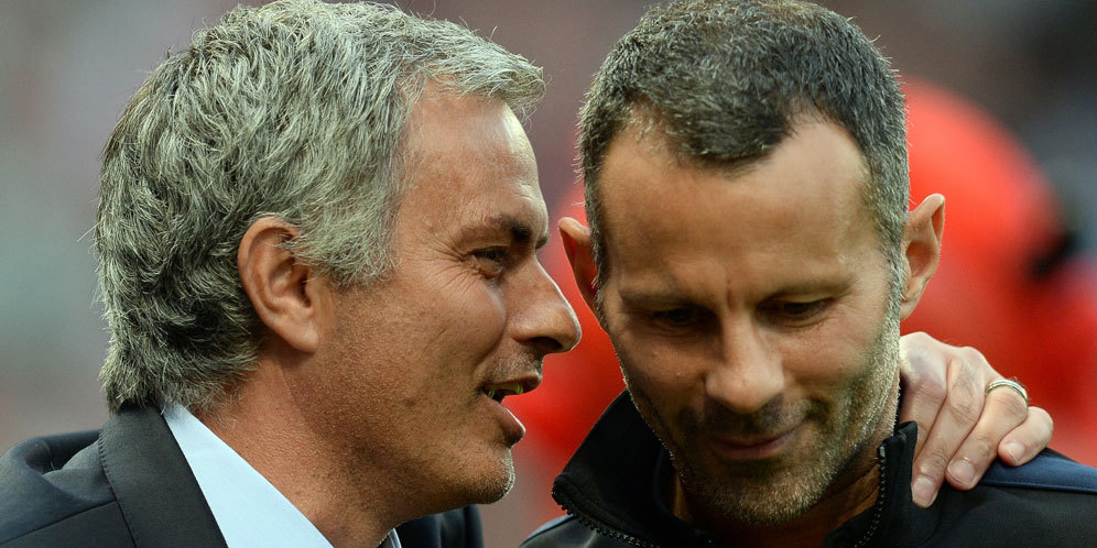 Scholes Minta Mourinho Pertahankan Giggs