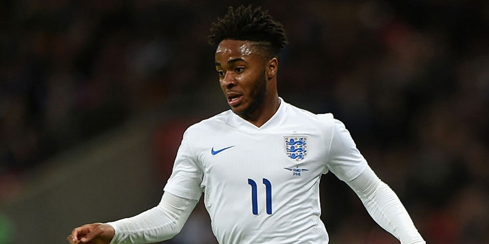 Sterling Alami Masalah Punggung di Timnas Inggris