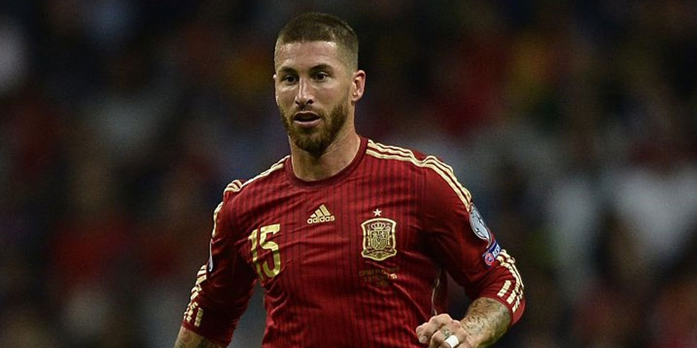 Cedera, Ramos Tinggalkan Timnas Spanyol Lebih Awal