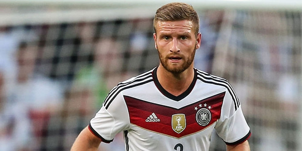 Mustafi Senang dengan Keberadaan Wenger di Arsenal