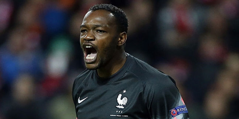 Chelsea Lirik Mandanda, Begovic Terancam