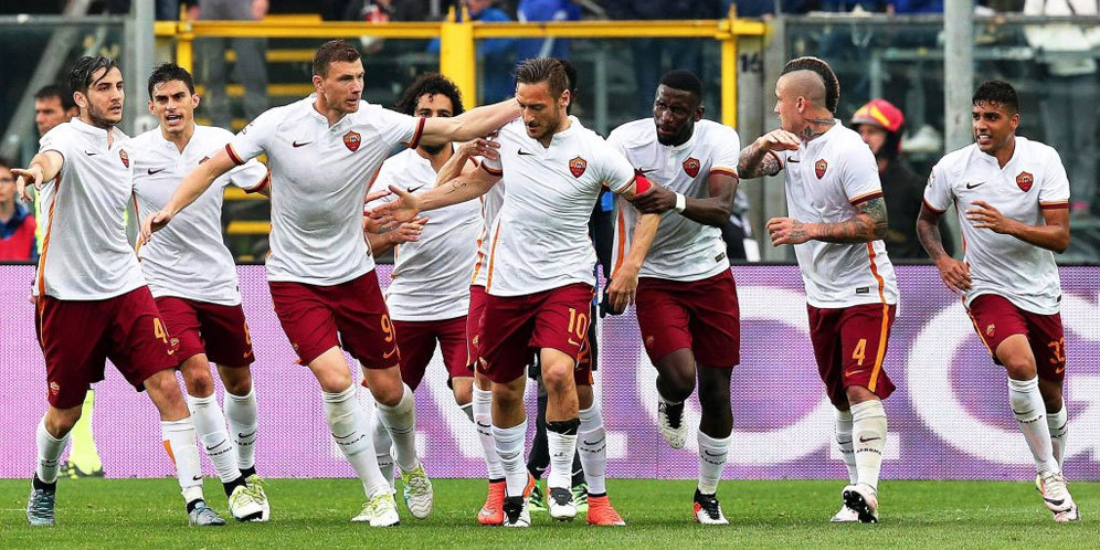 Totti Cetak Gol, Komentator Ini Mendadak Histeris Sampai Menangis