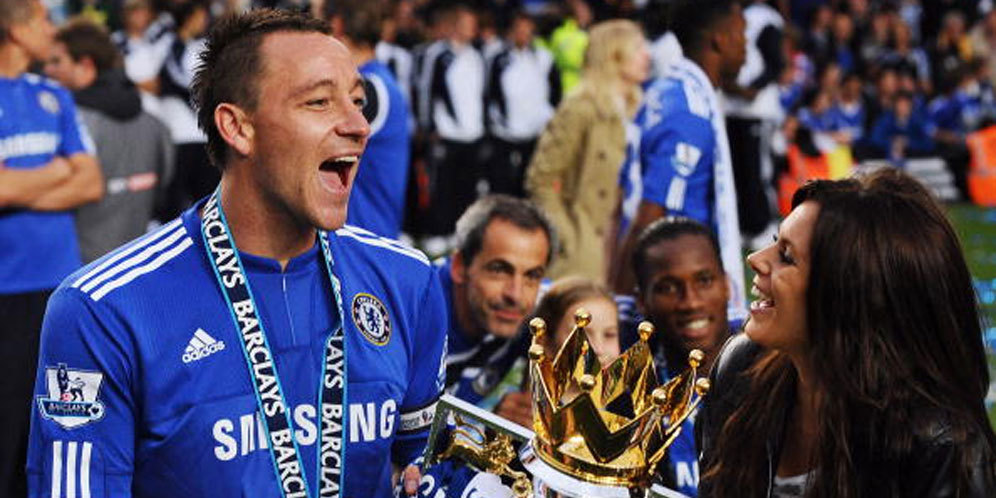 Carragher: Perlakuan Chelsea ke Terry Keterlaluan