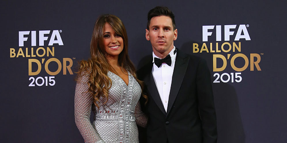 10 Pesepakbola Yang Membina Keluarga Dengan Teman Masa Kecil