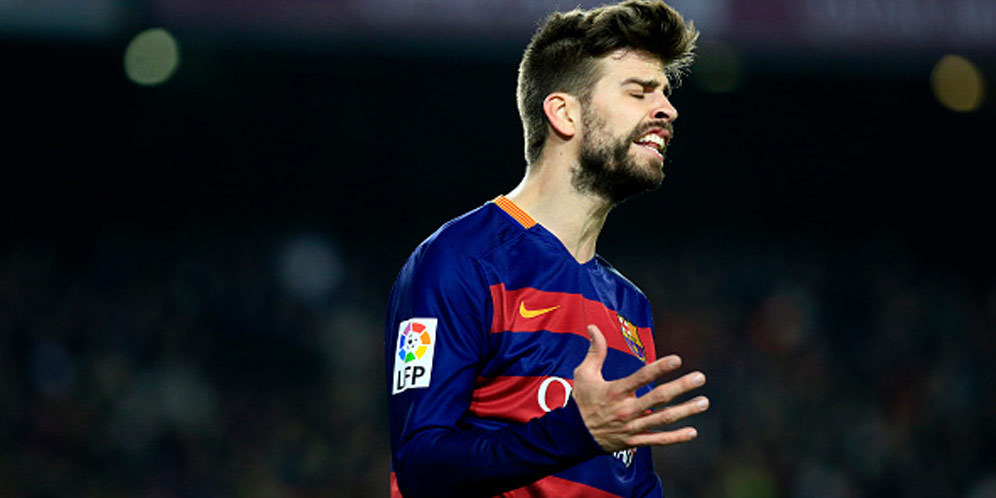 Pique Kesal Barca Disebut Menang Karena Wasit