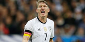 Loew: Schweinsteiger Sudah Raih Segalanya Loew: Schweinsteiger Sudah Raih Segalanya