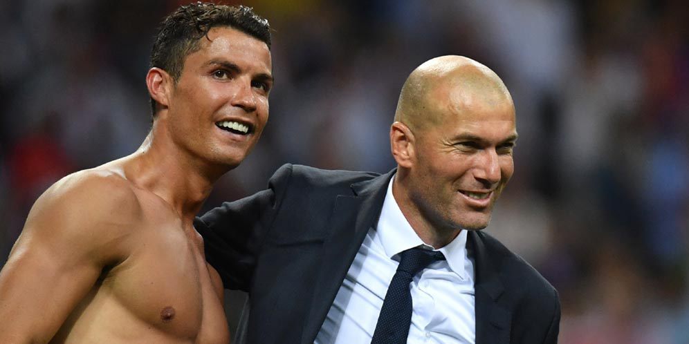 Zidane: Kenapa Fans Real Madrid Mengejek Ronaldo dan Saya?