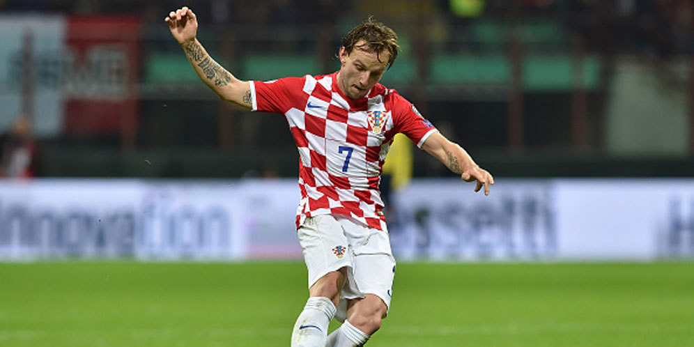 Rakitic Minta Maaf Atas 'Kebodohan' Suporter