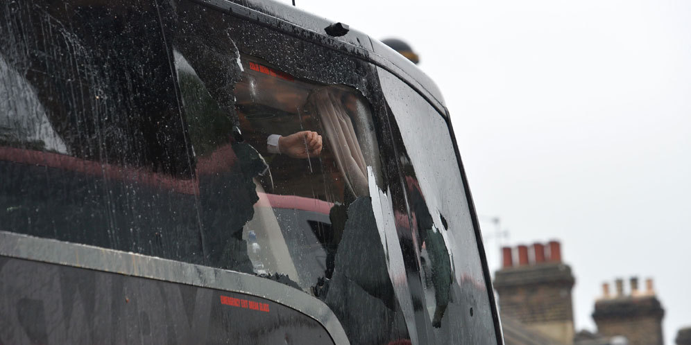 Diteror Fans West Ham, Ini Suasana 'Mencekam' di Dalam Bus Tim MU