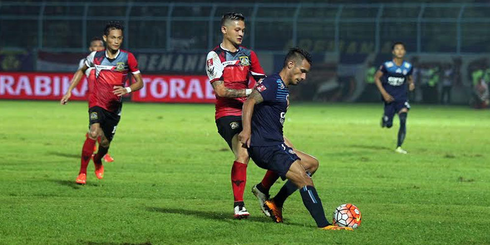Gelandang Arema Cronus Nilai Persiba Main Keras Gelandang Arema Cronus Nilai Persiba Main Keras