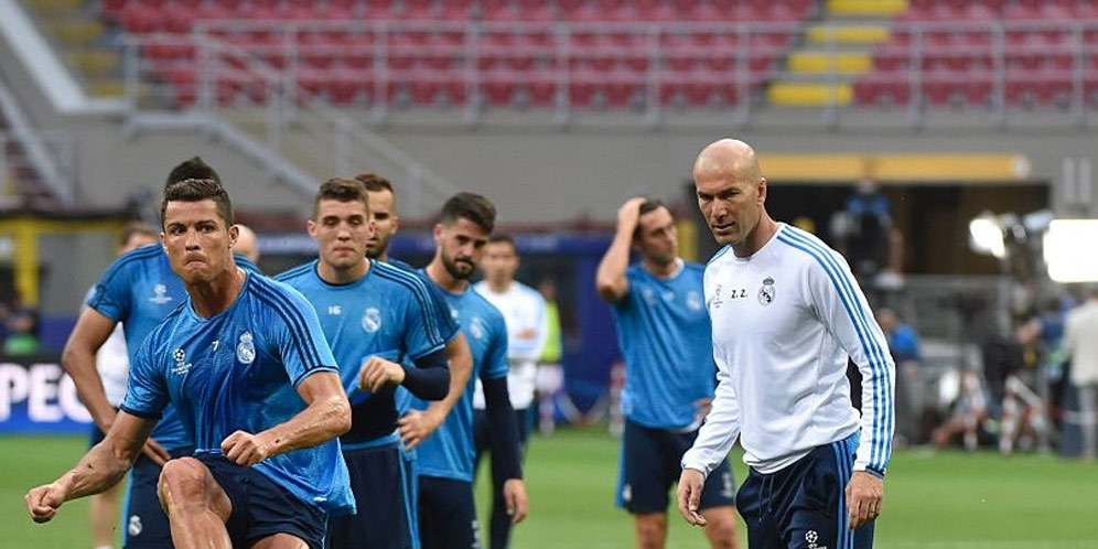 Zidane Jamin Ronaldo Main 100 Persen