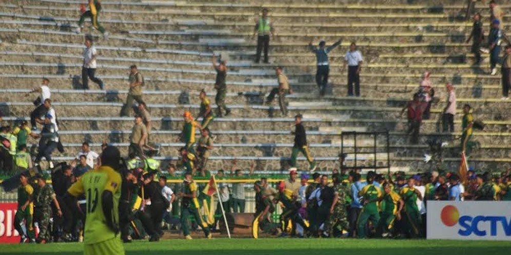 Ini Pemicu Tawuran Suporter di Gresik Versi Bek PS TNI