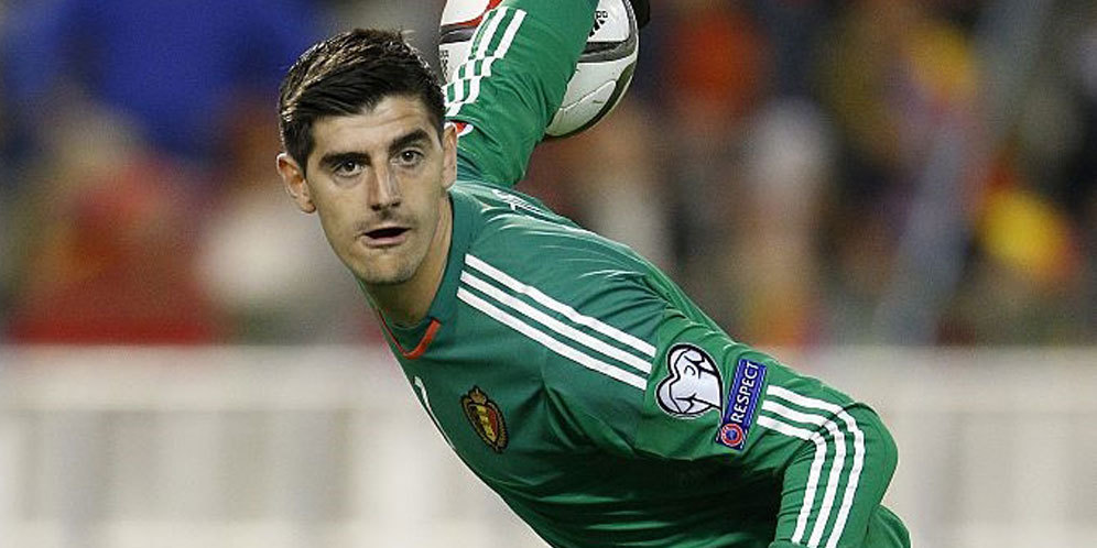 Lemmens Salahkan Chelsea Atas Penurunan Performa Courtois