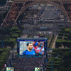 Galeri Foto: Meriahnya Nobar EURO 2016 di Menara Eiffel