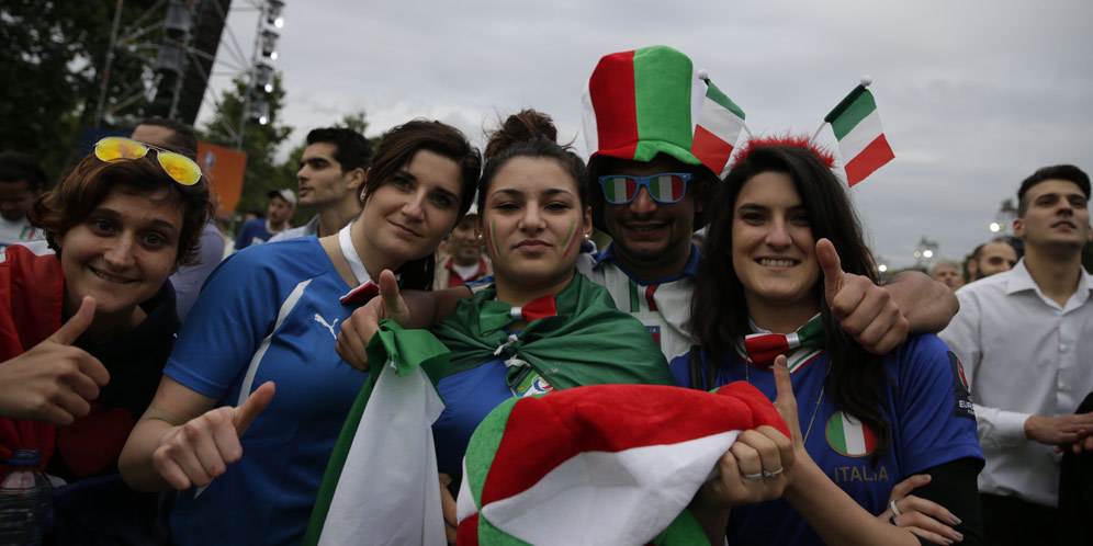 Galeri Foto Suporter: Belgia vs Italia (0-2)