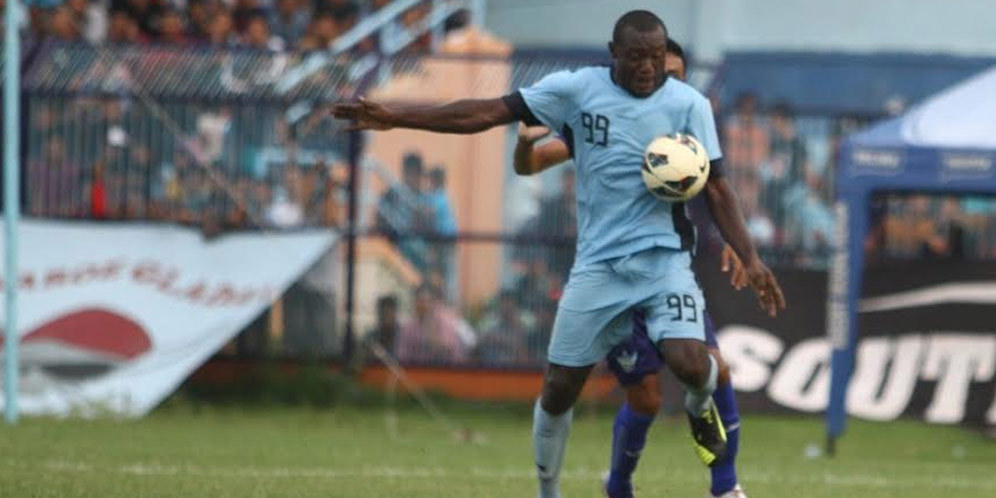 Pelatih Persela No Comment Soal Dzumafo