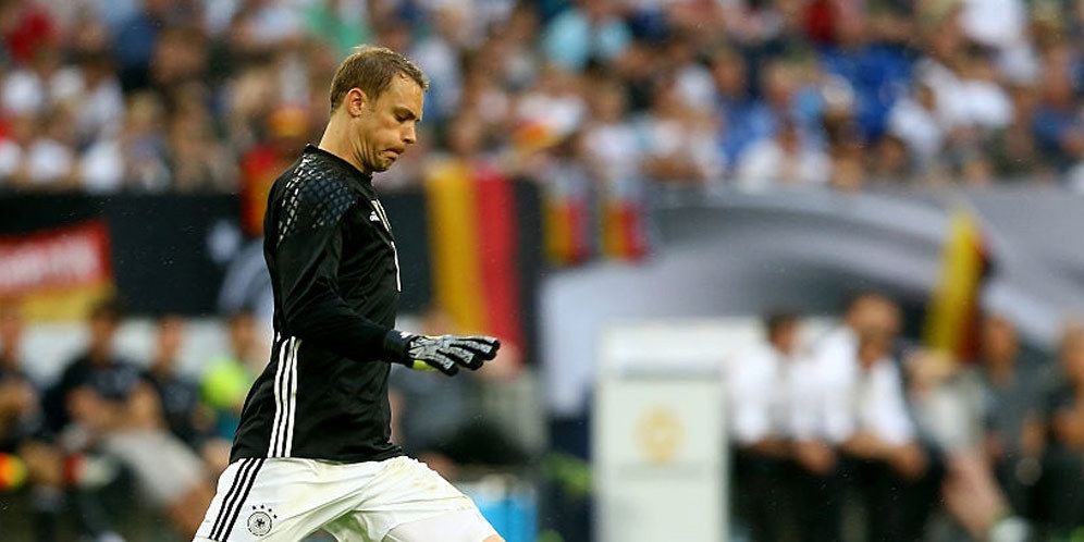 Neuer Kagumi Pertahanan Italia