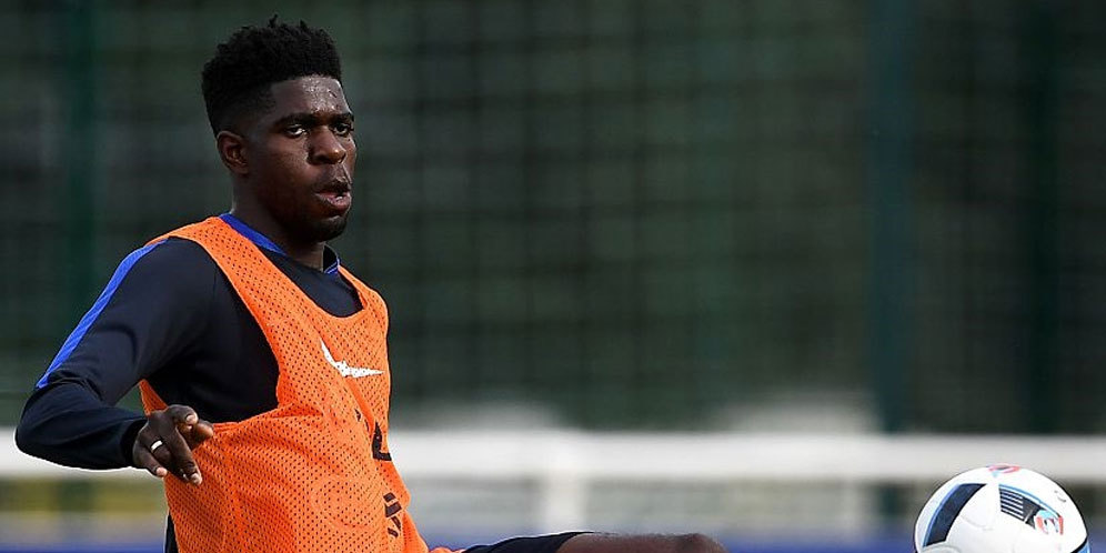 Fernandez: Umtiti Harus Bekerja Keras di Barcelona