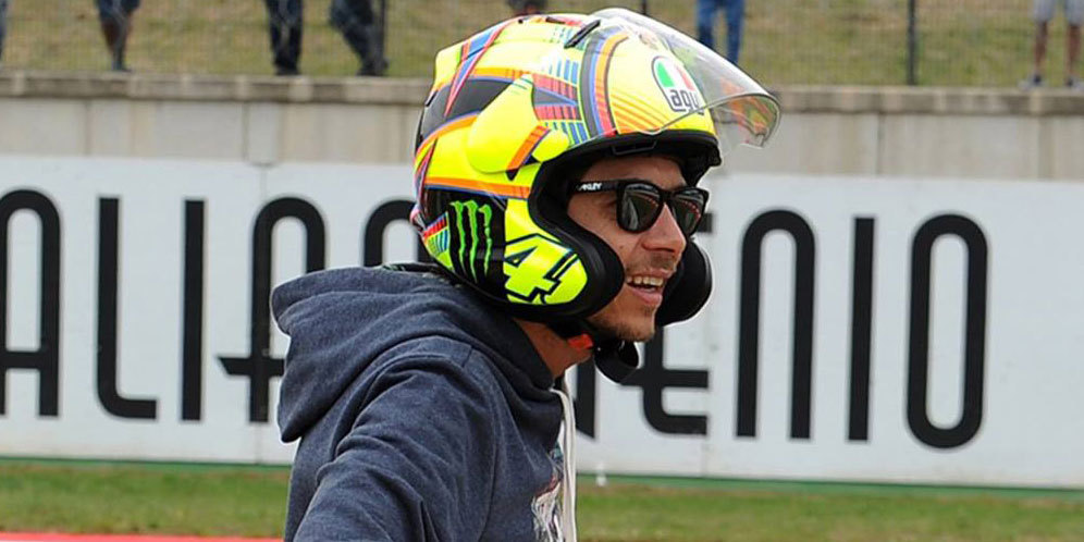 helmet arai valentino rossi