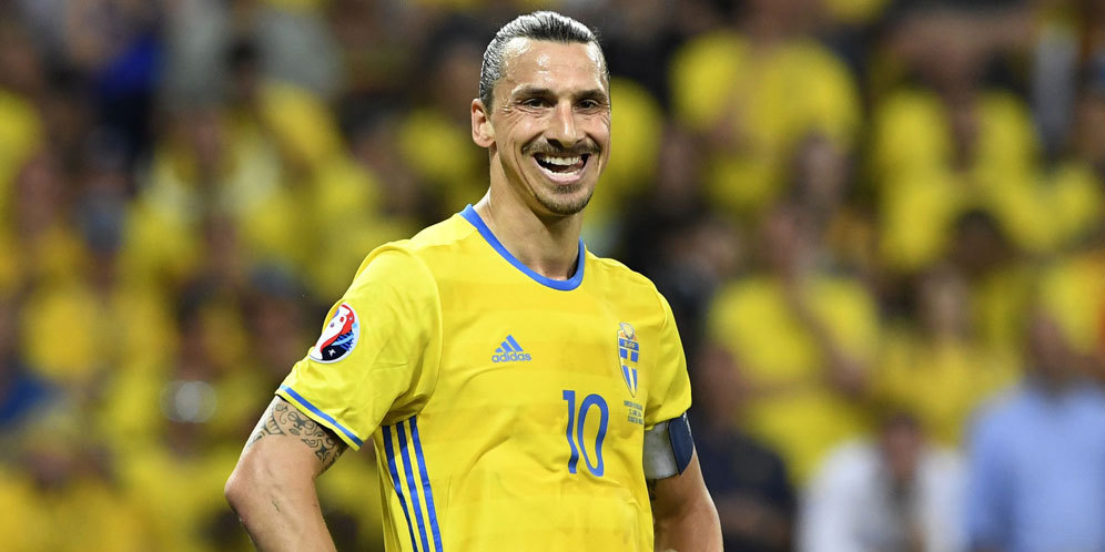 Lineker: Ibrahimovic ke MU Buat Premier League Menarik