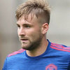 Mata Girang Sambut Kembalinya Luke Shaw di MU