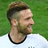 Jika Arsenal Juara, Mustafi Siap Menari di Jalanan